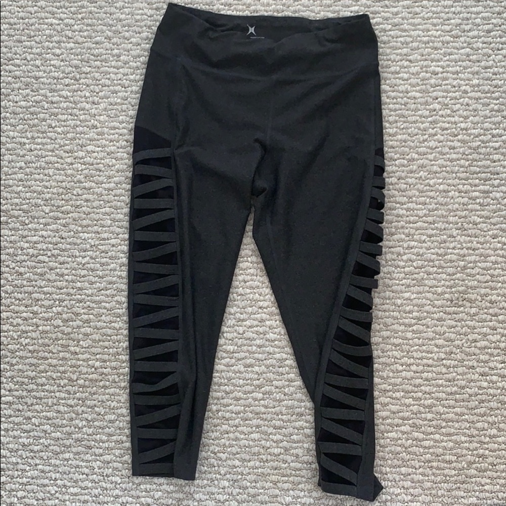 Express mesh side crop yoga pants